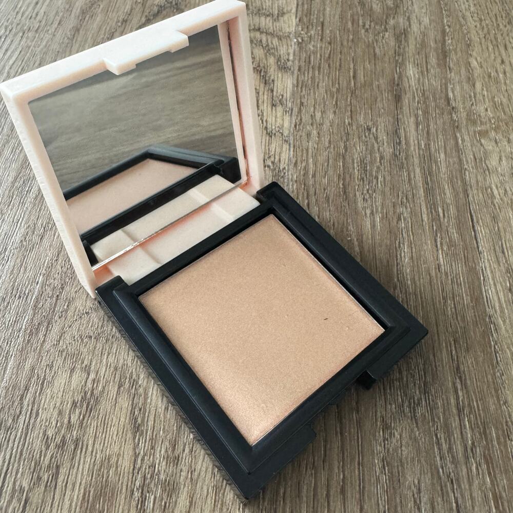 Lash Star Flash of Brilliance Skin Illuminator in Amber